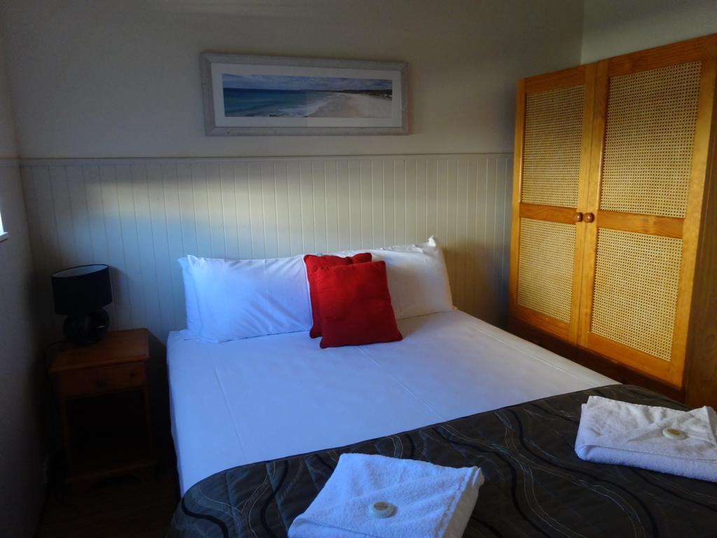 Caseys Beach Holiday Park Sunshine Bay Kültér fotó