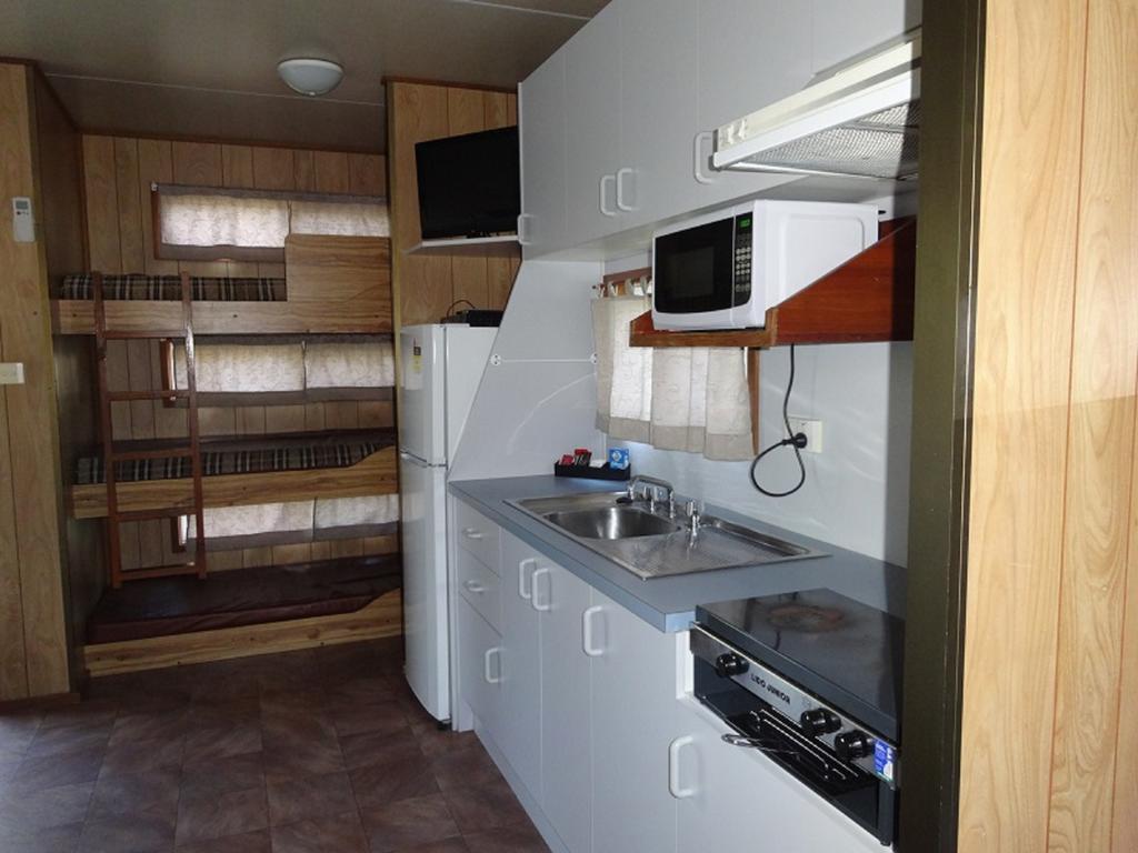 Caseys Beach Holiday Park Sunshine Bay Kültér fotó