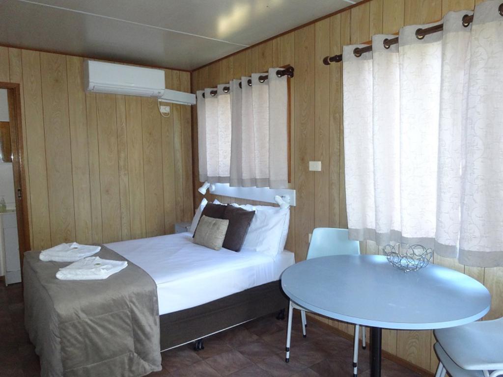 Caseys Beach Holiday Park Sunshine Bay Kültér fotó